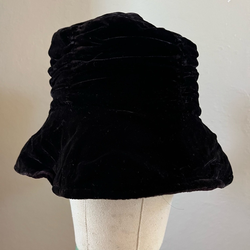 ( Y2K) crushed velvet bucket hat - Picture 5 of 6